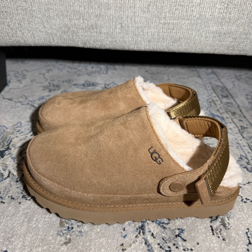 UGG Goldenstar Cozy Clog - Picture 4 of 10